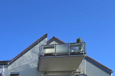 GERLINGEN - 4-ZIMMER-DG-WOHNUNG, S/W-BALKON, EBK, TG, AUFZUG, RUHIGE ZENTRUMSLAGE - FREI!