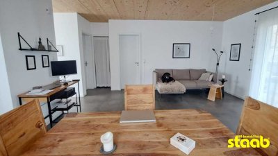 WOHNEN IM MASSIVHOLZHAUS *** LICHTDURCHFLUTETE 75m² MIT TERRASSE UND GARTEN IN GAILBACH