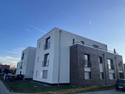 WE 3  BS-Watenbüttel- Moderne 2-Zimmer EG-Wohnung * Aufzug + Loggia + EBK * Ambet-Service möglich *