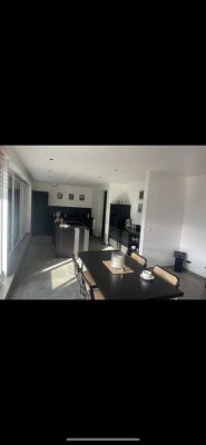 Modernes Penthouse mit Küche und Klimakomfort  - stilvoll Wohnen in Mayen