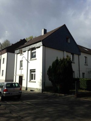 Gemütliche 2,5-Zimmer EG-Wohnung mit Minigarten!