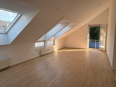 Modernisierte 3-Raum-Wohnung mit Balkon und Einbauküche in Flein