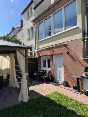 Attraktive ruhige, 2-Zimmer-Soutterain Wohung mit EBK in Frankfurt am Main