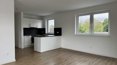 Großzügige 3-Zimmer-Wohnung mit Einbauküche und Dachterrasse in Osternburg