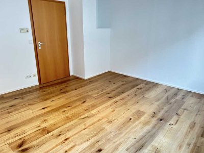 Geschmackvolle, vollständig renovierte 3-Zimmer-Wohnung in Stuttgart