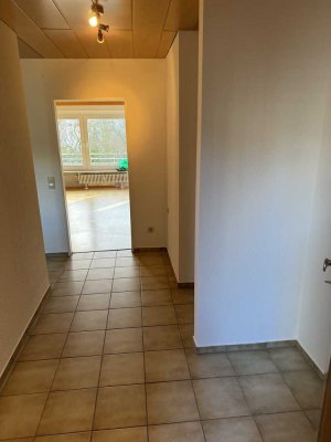 Gut geschnittene 3,5-Zimmer-Wohnung mit Südbalkon in Hemmingen