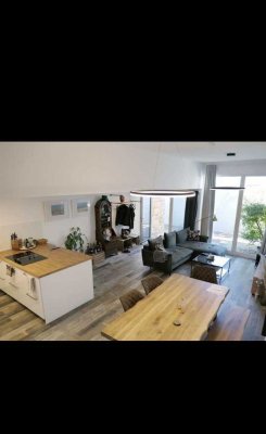 Schöne 3 Zimmer-Wohnung mit großer Terrasse im Rodgebiet