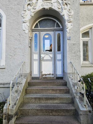 Sanierte 3-Zimmer-Altbau-Wohnung mit Flair zu vermieten!