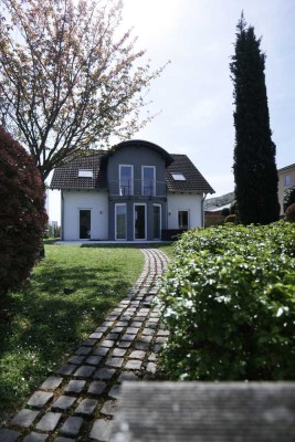 Attraktives freistehendes Einfamilienhaus mit gehobener Ausstattung in Merxheim