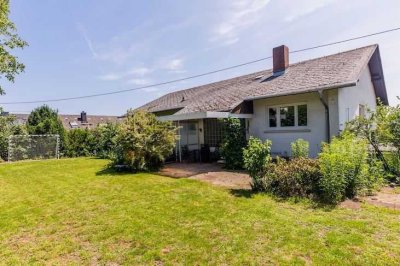 Jung & Kern Immobilien - Großzügiges Einfamilienhaus mit Einliegerwohnung auf traumhaftem Grundstück
