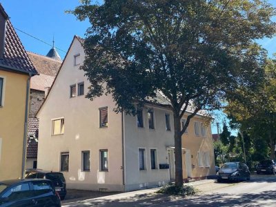 Attraktives und modernisiertes 3-Familienhaus vor den Burgmauern und der Altstadt von Bönnigheim