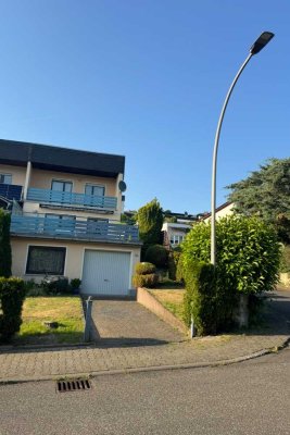 � IDSTEIN Taubenberg sonnige Doppelhaushälfte mit EBK in ruhiger Randlage mit Kachelofen �