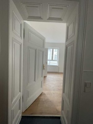 Helle 3‑Zimmer‑Altbauwohnung mit großzügiger Wohnküche – Bezugsfertig ab 01.10.2025