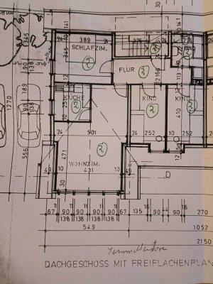 Schöne 4-Zimmer Dachgeschosswohnung mit weitem Ausblick