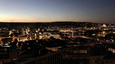Geschmackvolle, gepflegte 2-Zimmer-Wohnung mit geh. Innenausstattung mit Balkon und EBK