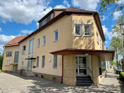 Freundliche Altbauwohnung am Postplatz