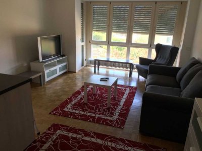 Exklusive 1-Z.-Wohnung voll möbliert mit Einbauküche,Parkplatz,Keller,Hausmeisterdienst.Top Lage!