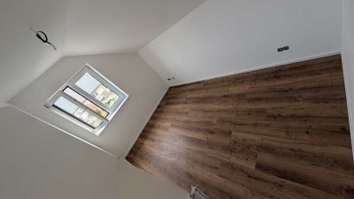 Neubau Doppelhaushälfte: 4 Zimmer 82qm im Hamburger vor Ort
