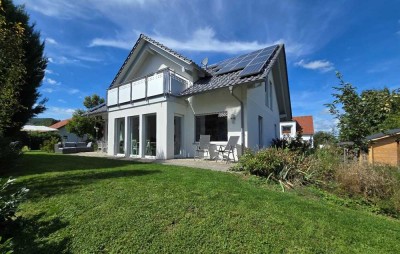 Provisionsfrei: Neuwertiges Effizienzhaus in ruhiger Lage - Mössingen-Talheim
