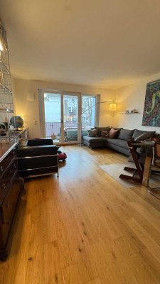 Neuwertige 4-Zimmer Wohnung mit Balkon/Terrasse im 1. OG in Herrsching a. Ammersee