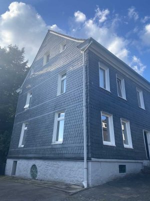 *** Gemütliche 2,5 Zimmer Wohnung im DG  ***