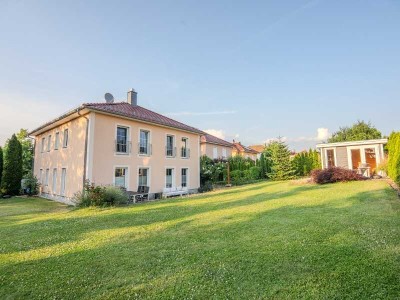 Mehr Zuhause geht kaum: 5-Zimmer-EFH mit XXL-Garten, Kamin & Doppelgarage