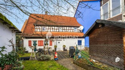 Schönes Bauernhaus mit 6 Zimmern und Garage in sehr guter Lage