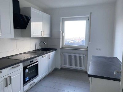 Helle 3-Zimmerwohnung mit EBK & Balkon