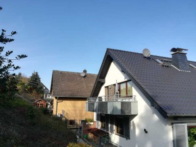 Gepflegte 3-Zimmer-Wohnung im 2. OG mit Balkon in Dormagen