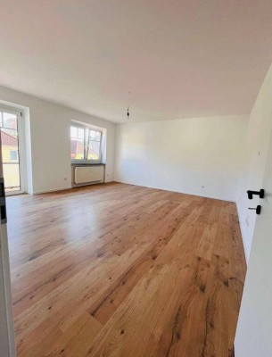 Erstbezug - helle 3-Zimmer-Wohnung mit 2 Balkonen in Hausmening - 85m2 zur Miete ab sofort