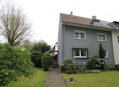 Gelegenheit für Anleger und Selbstnutzer: Drei-Familienhaus in Bochum-Werne...
