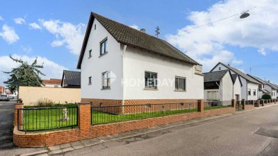 EFH mit 2 WE, Vorgarten und Werkstatt in Hagenbach: Ihr Platz für Familie, Generationen und Ideen