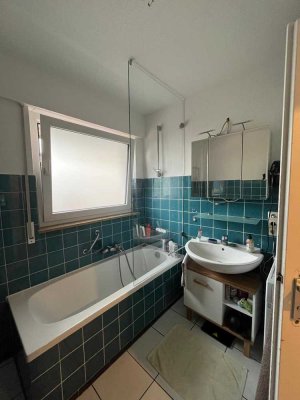 Gepflegte 3-Zimmer-Wohnung mit Balkon in Stuttgart-Obertürkheim