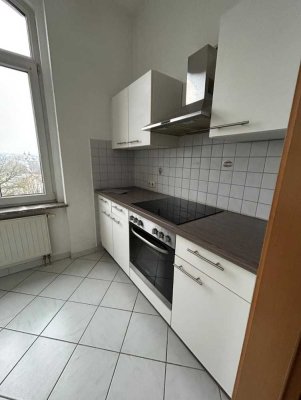 **Schöne 3-Zimmer Wohnung mit großer Einbauküche**