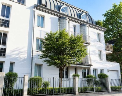 Wohnen mit Flair am Englischen Garten – 2,5 Zimmer im Dachgeschoss mit Dachterrasse