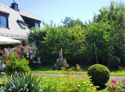 Doppelhaushälfte mit 664 qm ruhigem Garten - in einer kleinen Siedlung in Oberschleißheim