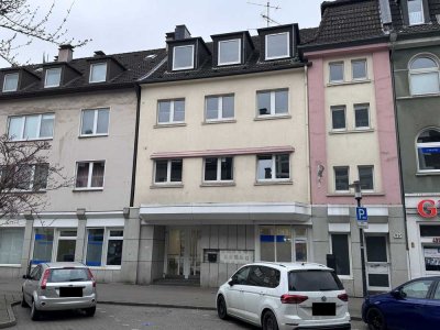 Nähe Allee-Center. Gepflegte 2 Zimmer Dachgeschosswohnung in Altenessen.