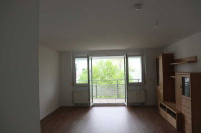 Renovierte 2-Raum-Wohnung mit Balkon und Einbauküche in Großbottwar