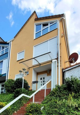 Großes Reihenendhaus mit Terrasse und Garten! Viel Platz für die ganze Familie!