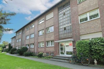 Viel Potenzial: Charmante 3 Zimmerwohnung mit Balkon und eigener Garage in Krefeld - Fischeln