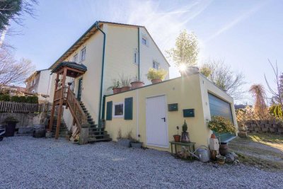 Idyllische Lage -  Freistehendes Haus mit zwei Einheiten und großem Garten