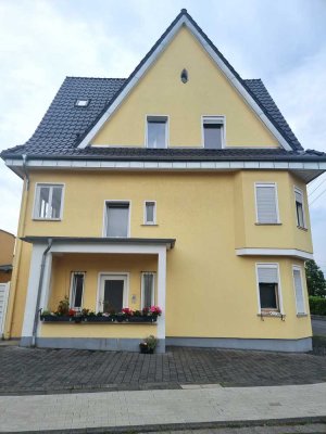 Charmante helle Altbauwohnung am Rande von Bonn