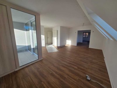 Zentrale 4-Zimmer-Neubau: Exklusivität und Freiraum mit 2 Bädern