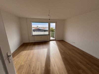 Erstbezug nach Kernsanierung, helle 2-Zimmer Wohnung im Westlichen Ringgebiet mit EBK und Südbalkon