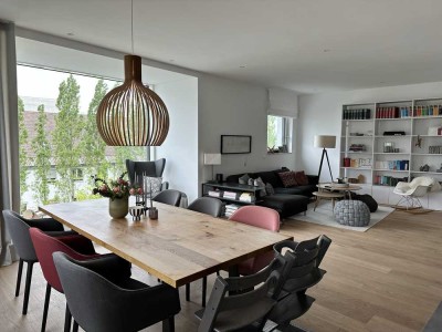 schöne, helle Drei-Zimmer Wohnung in Milbertshofen mit Dachterrasse (optional um 60qm erweiterbar)