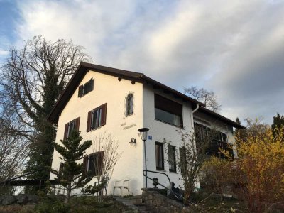 Stilechtes 50 ziger Jahre Haus in Murnau mit grossem Garten, traumhafter Bergsicht, von Privat