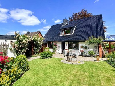 Einfamilienhaus auf Eigenland in Moisling/Niendorf mit Wintergarten, Doppelgarage und großem Garten