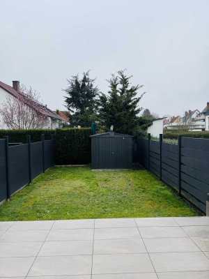 BERGEN-ENKHEIM: Renoviertes Haus auf 3 Etagen mit Terrasse, Garten & EBK!