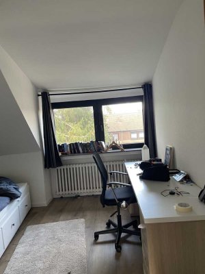 Helle, modern renovierte 3-Zimmer-Wohnung im Duisburger Süden – mit Einbauküche & Parkplatz