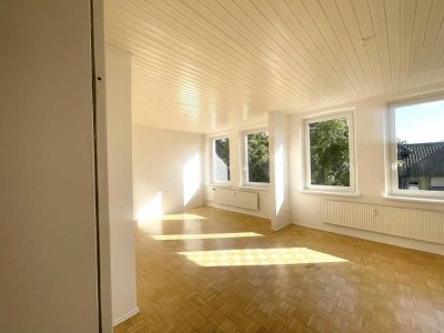 Frisch renovierte 3-Zimmer-Wohnung mit neuem Bad, Einbauküche und Stellplatz